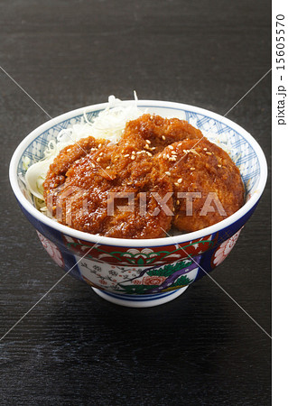 ヒレカツソースカツ丼 15605570