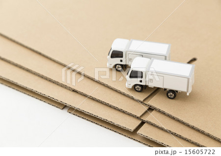 トラック 15605722