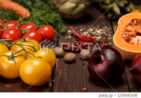 fresh vegetables 15606506