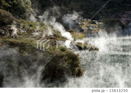 世界最大の温泉湖２ 15613250