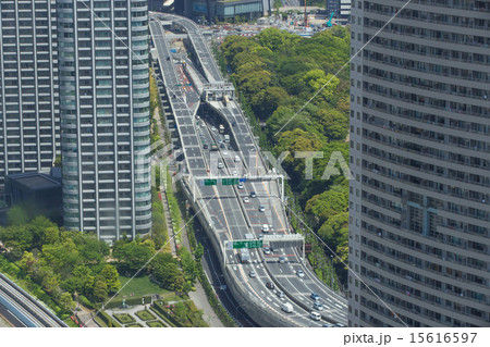 都心を走る高速道路(首都高速) 都心を走る高速道路(首都高速) 15616597
