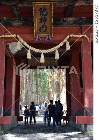 七年に一度 平成27念春 戸隠神社 式年大祭 隋神門 七年に一度 平成27念春 戸隠神社 式年大祭 隋神門 15617377