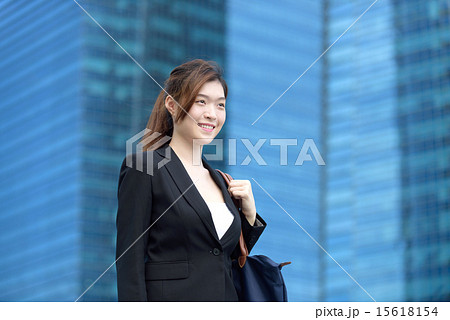 Successful Chinese businesswoman going to office Successful Chinese businesswoman going to office 15618154