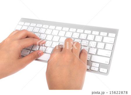 Closeup of business woman hand typing on laptop 15622878