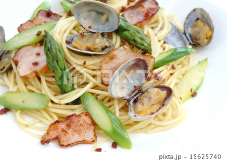 アサリとアスパラガスのパスタ 15625740