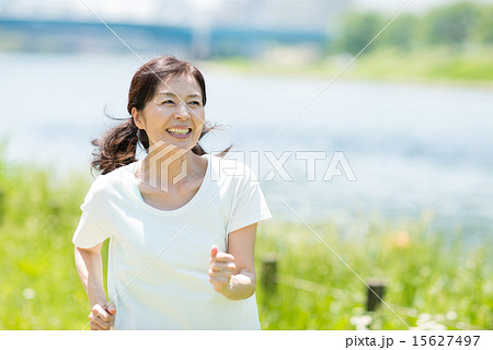 ミドル夫婦 イメージ ミドル夫婦 イメージ 15627497