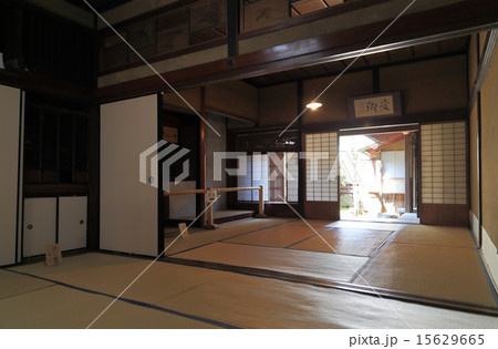 岡山県高梁市「吹屋」(重要伝統的建造物群保存地区)吹屋ふるさと村郷土館の座敷、書院周り 岡山県高梁市「吹屋」(重要伝統的建造物群保存地区)吹屋ふるさと村郷土館の座敷、書院周り 15629665