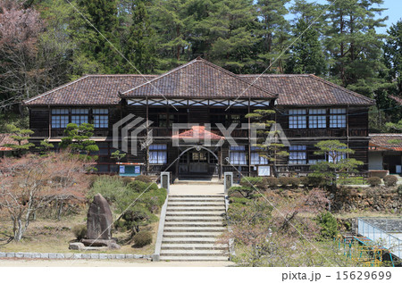 岡山県高梁市「吹屋」（重要伝統的建造物群保存地区）「高梁市立吹屋小学校」（2011年度末廃校） 15629699