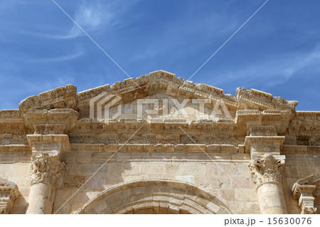 Arch of Hadrian in Gerasa (Jerash), Jordan 15630076