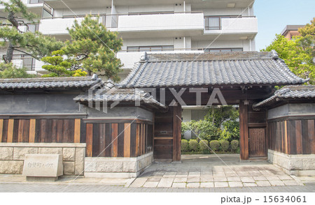 名古屋市の歴史的建造物「文化のみち」の旧豊田家門・塀 名古屋市の歴史的建造物「文化のみち」の旧豊田家門・塀 15634061