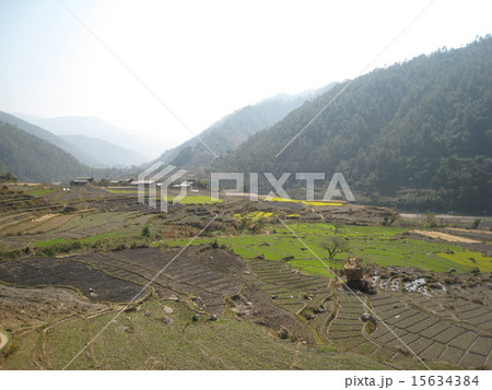 ブータン風景 15634384