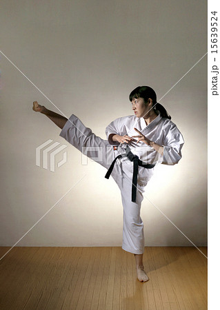 蹴り技イメージの写真素材
