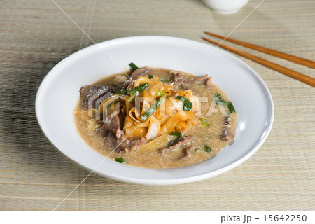 wat tan hor, popular cantonese fried noodle wat tan hor, popular cantonese fried noodle 15642250