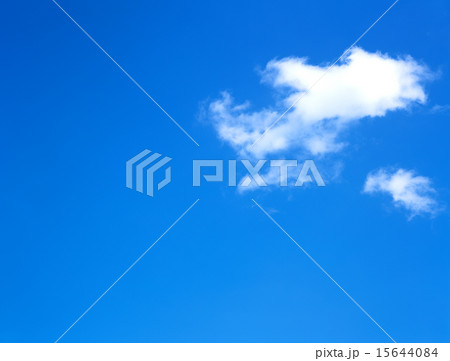 青空と白い雲 15644084