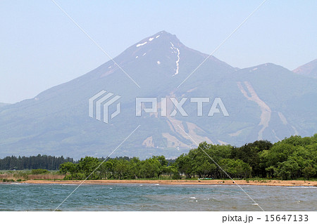 猪苗代湖と磐梯山 猪苗代湖と磐梯山 15647133
