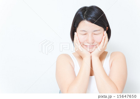 女性　スキンケアイメージ 15647650
