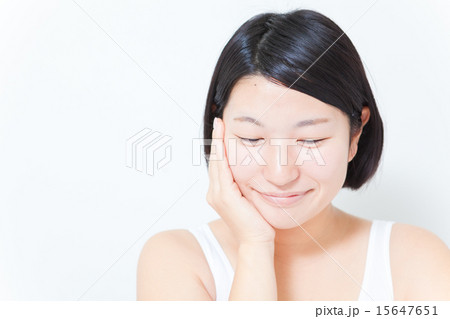 女性　スキンケアイメージ 15647651