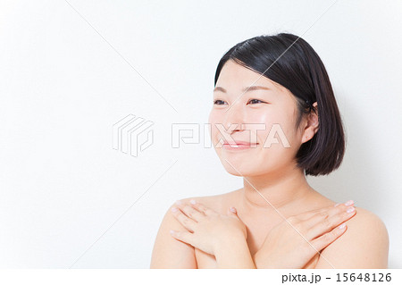 女性　スキンケアイメージ 15648126