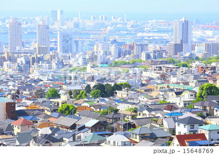 都市風景(ビル群と青空) 都市風景(ビル群と青空) 15648769