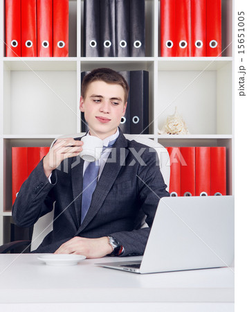 Young Businessman Young Businessman 15651005