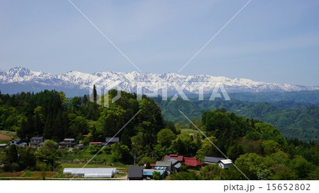 白馬連峰と里山 15652802