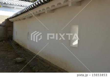 姫路城の「鉄砲狭間」（兵庫県姫路市本町） 15653853