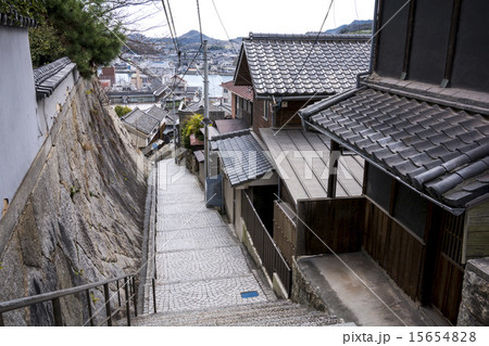 尾道の路地のある風景 15654828