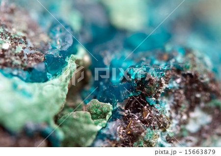 Chrysocolla is a hydrated copper cyclosilicate Chrysocolla is a hydrated copper cyclosilicate 15663879