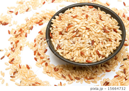 close up organic japanese rice in black bowl 15664732