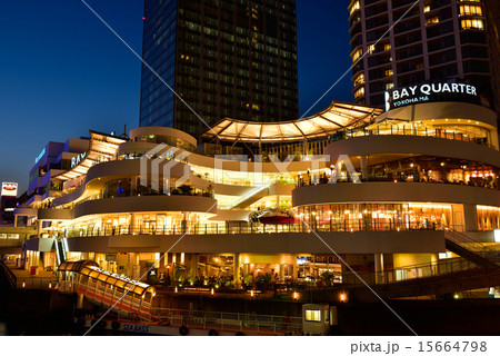 夜の横浜ベイクォーターの写真素材