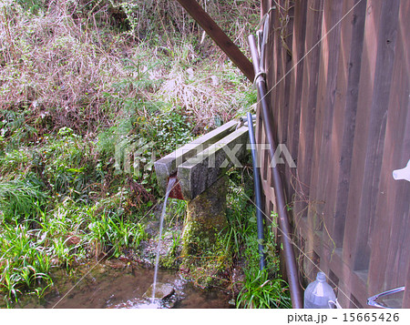 美山町の湧き水「神田の水（じんでんのみず）」 15665426