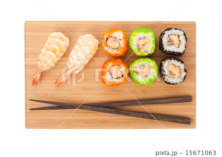 Sushi maki Sushi maki 15671063