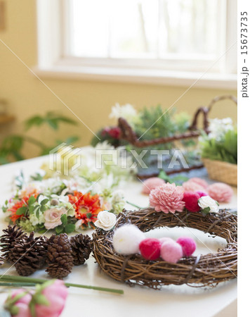 リース作りの材料 15673735