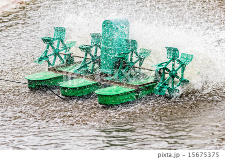 Paddle wheel aerator, Closeup 15675375