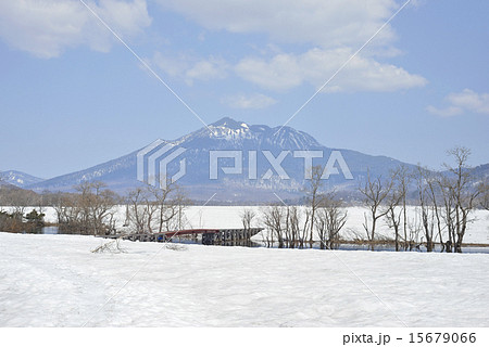 尾瀬ヶ原と燧ヶ岳-01 尾瀬ヶ原と燧ヶ岳-01 15679066