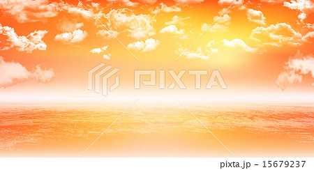 夕日 海 背景 のイラスト素材 15679237 Pixta