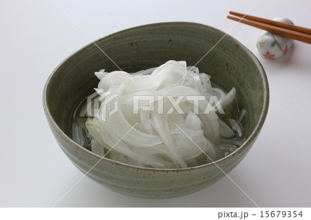 新玉ネギの甘酢漬け 新玉ネギの甘酢漬け 15679354