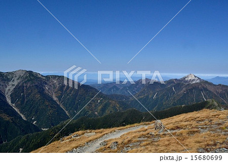 甲斐駒ケ岳と仙丈ケ岳 15680699
