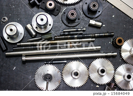 gear and Bearing for machine 15684049