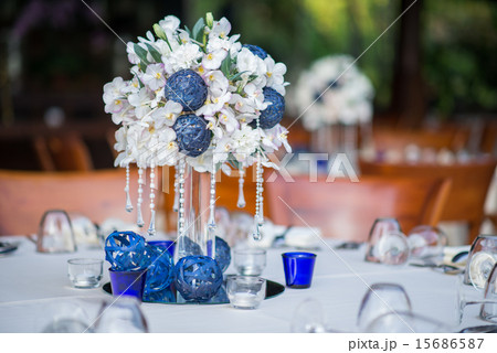 outdoor table setting for dinner 15686587
