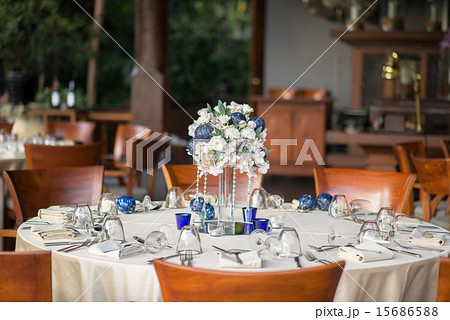 outdoor table setting for dinner 15686588