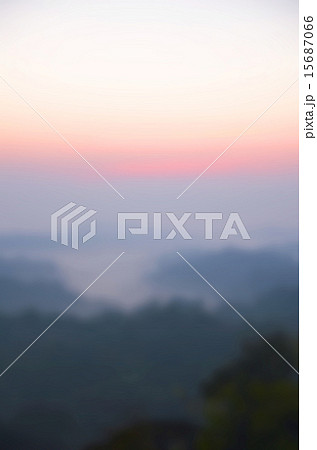 Blurred Sunrise Background, Early Morning Light. 15687066