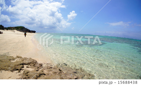 与論島　白い砂浜 15688438