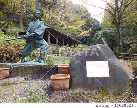 一乗谷の一乗滝(佐々木小次郎像) 一乗谷の一乗滝(佐々木小次郎像) 15689623