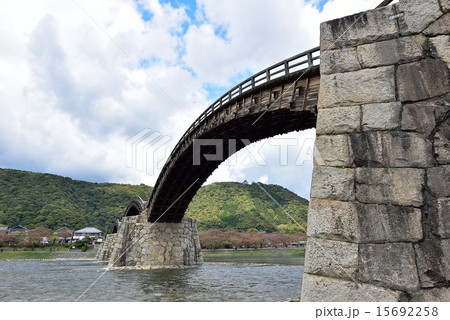 夕暮の錦帯橋 15692258