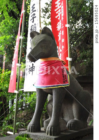 王子稲荷神社　狐 15695024