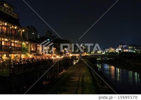 京都　鴨川　夏の夜景～納涼床 15695570
