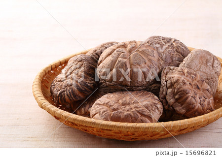 乾し椎茸 乾し椎茸 15696821