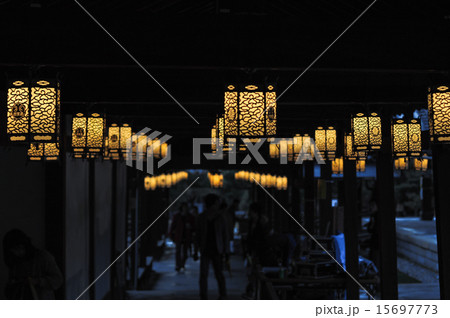 夕刻の萬福寺 15697773