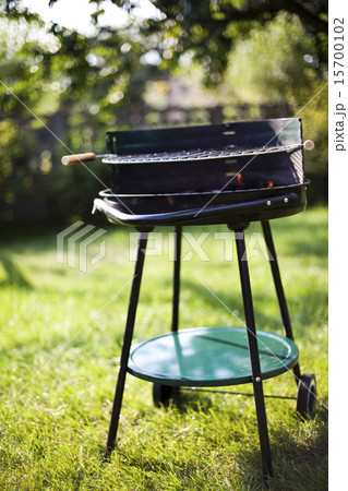 Grill flame, hot burning grill Grill flame, hot burning grill 15700102
